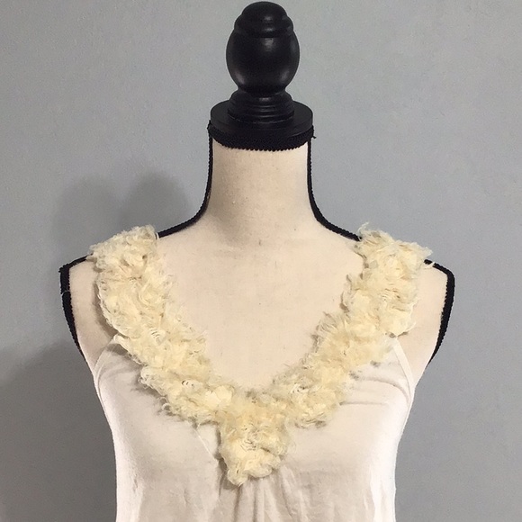 FOREVER 21 WHITE TANK TOP - Picture 2 of 4